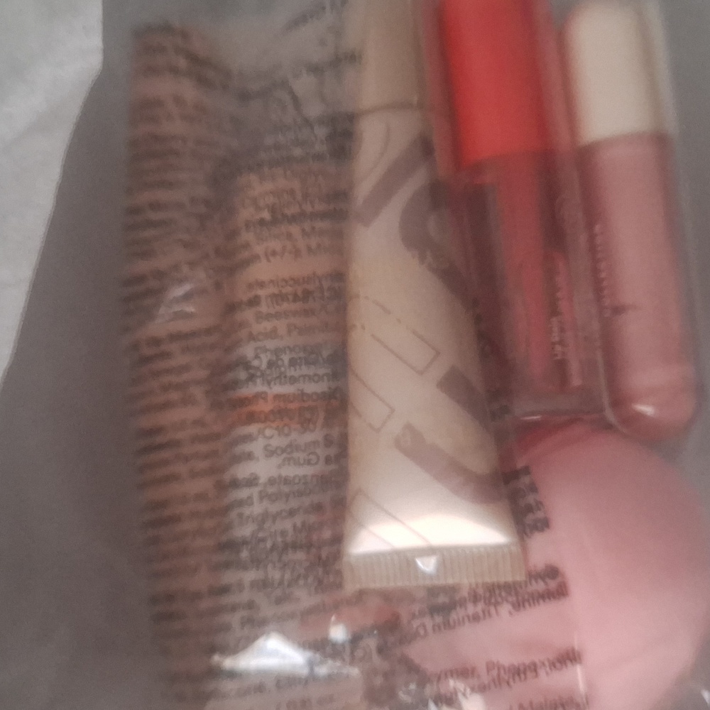 Ulta BEAUTY Set - Picture 5 of 5